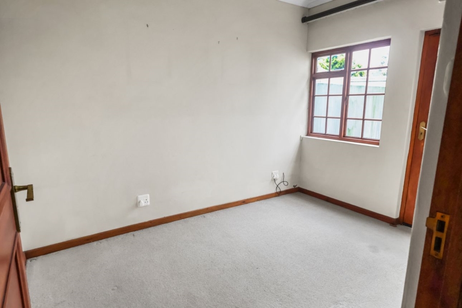 To Let 1 Bedroom Property for Rent in Selborne Eastern Cape